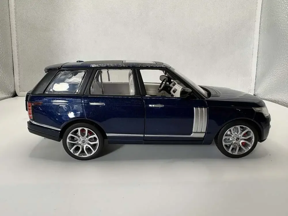 Lynco Products 1:26 Scale Land Rover Range Rover Diecast Model Car